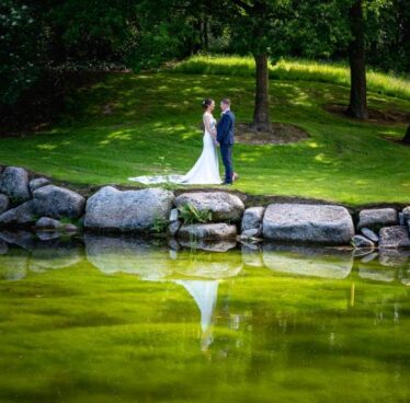 landscape_wedding-lake-spring